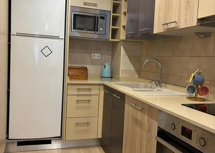 Albamar Paola Кальпе